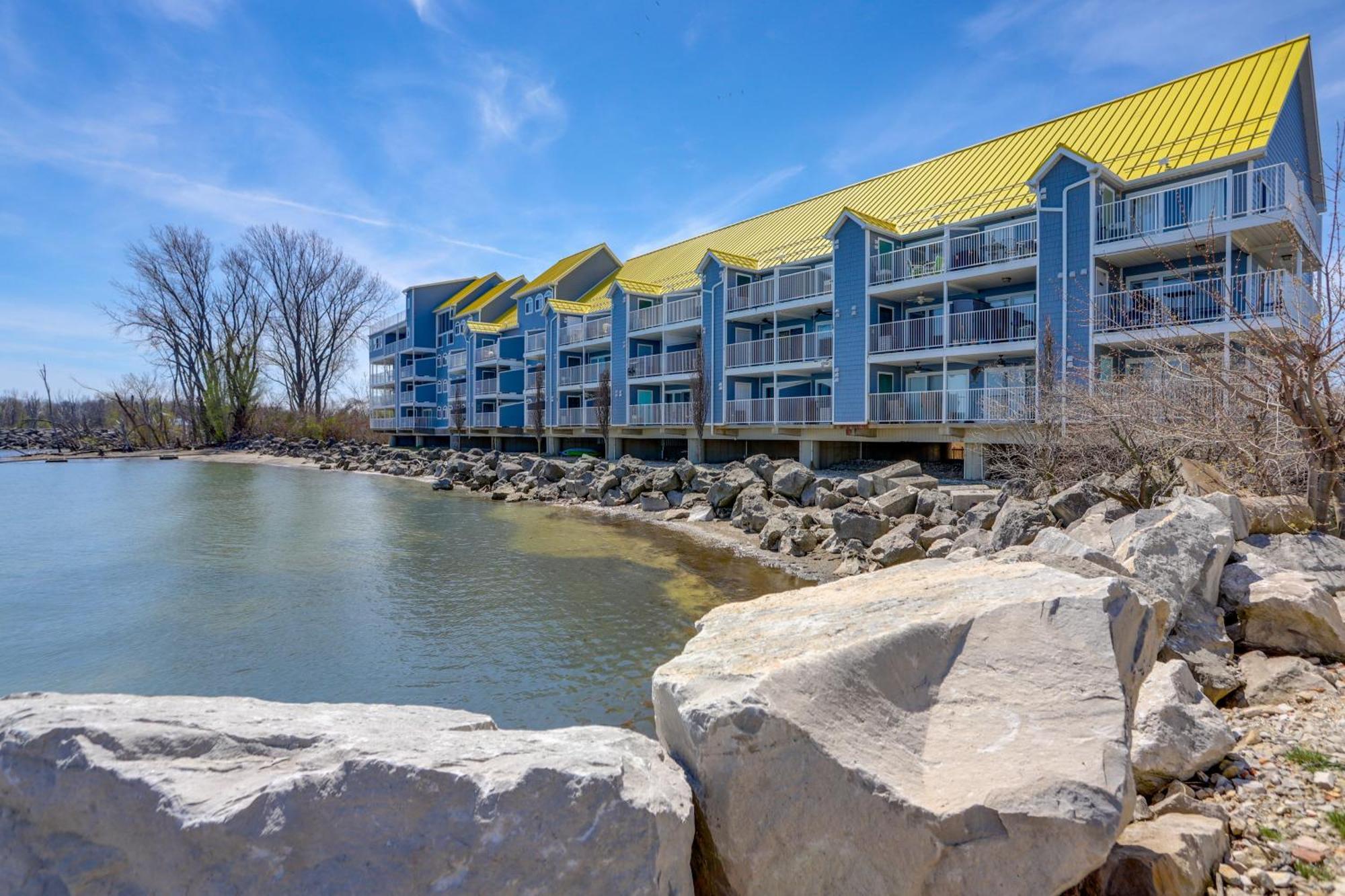 Waterfront Middle Bass Condo With Pool Access! Put-in-Bay Exterior foto